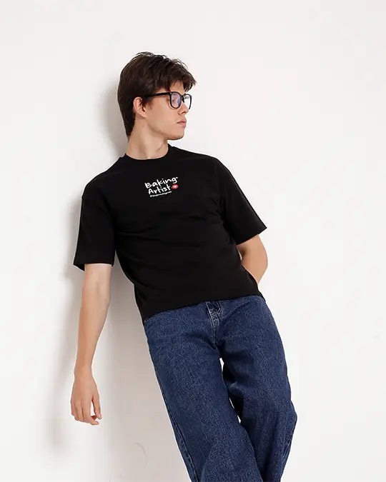Baking Artist (Oversized T-shirt)