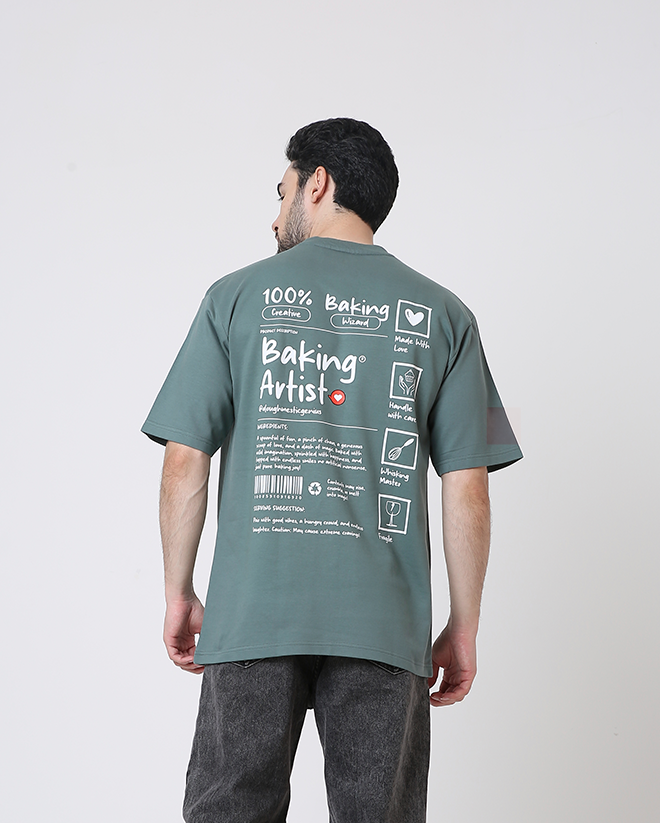 Baking Artist (Oversized T-shirt)
