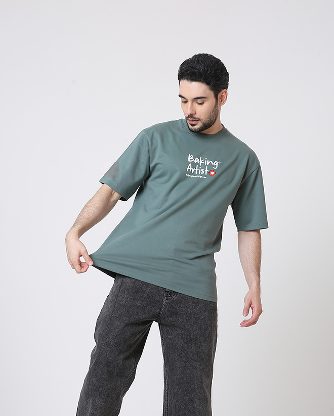 Baking Artist (Oversized T-shirt)