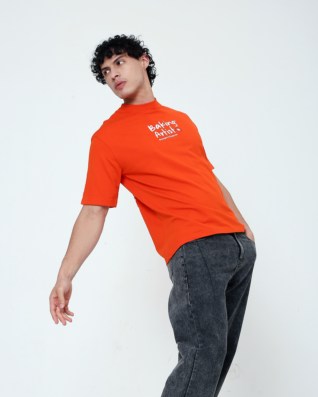 Baking Artist (Oversized T-shirt)